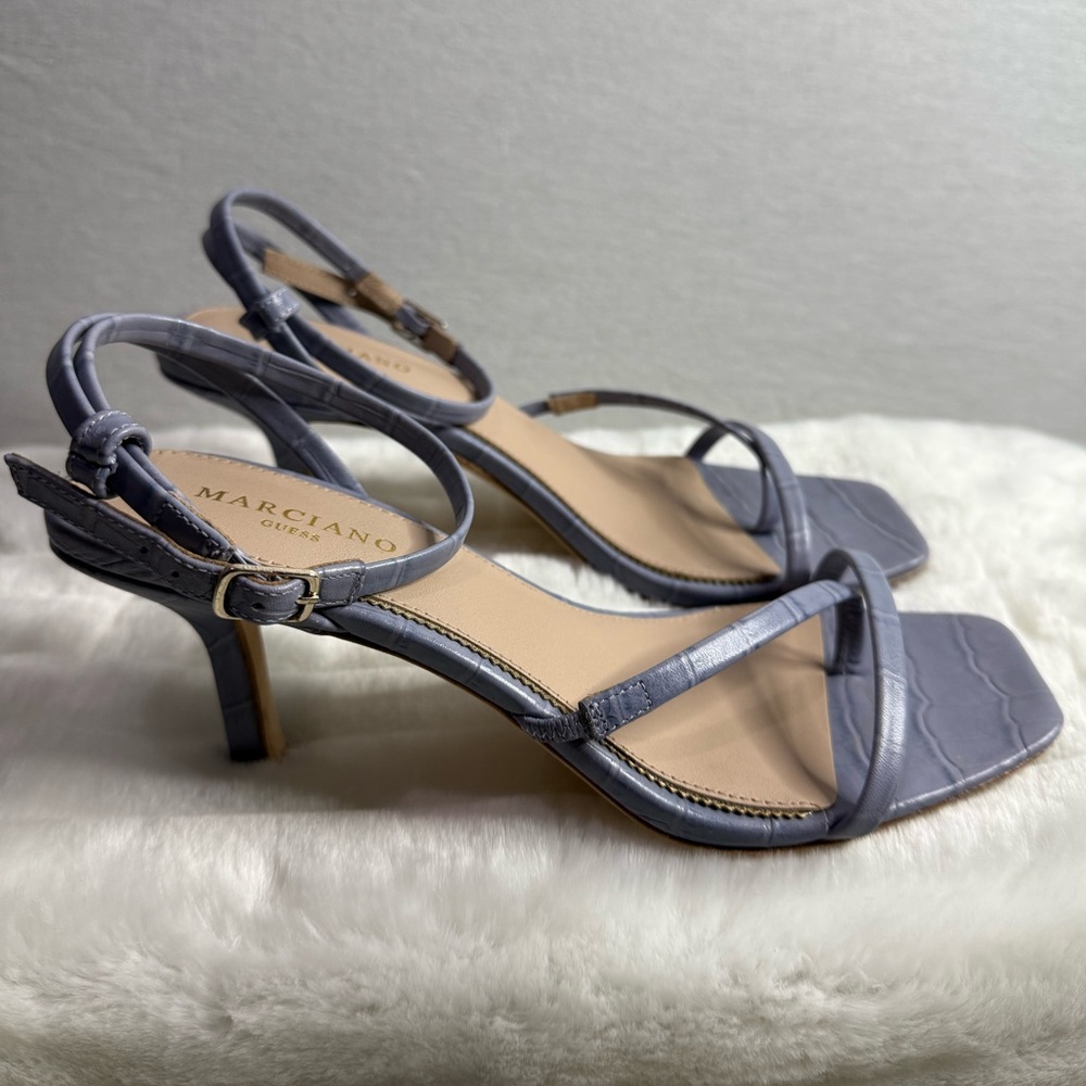 MARCIANO Leather Blue Strappy Kitten Sandals 💎